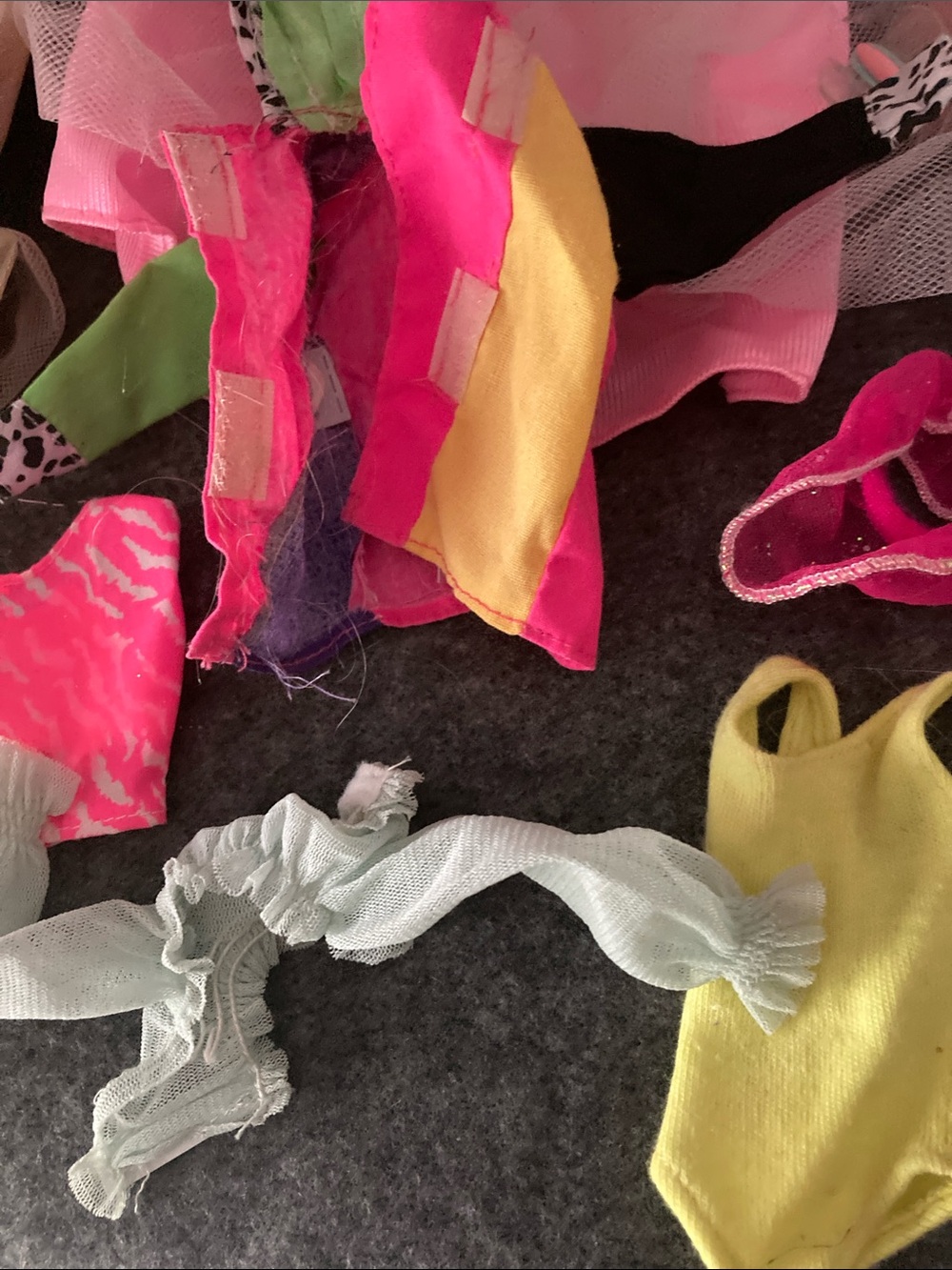 Barbie & doll clothes and two penny brite dresses - Picture 4 of 12